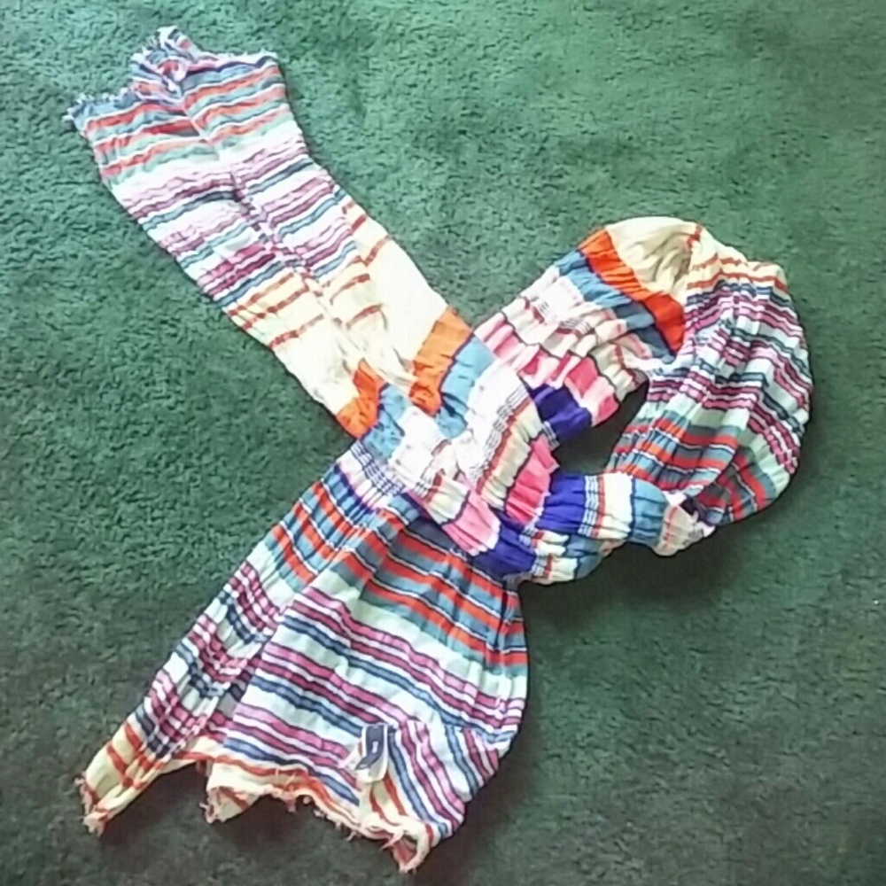 Gap multi colored scarf